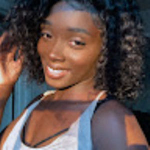 Meet your Posher, Danelle